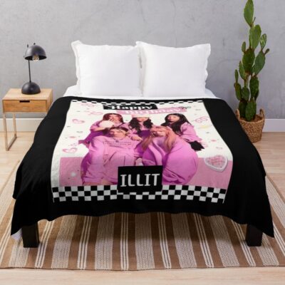 Happy Birthday ILLIT Cute Throw Blanket