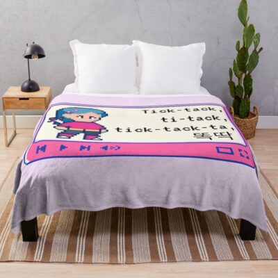 ILLIT Tick Tack Hot Design Throw Blanket