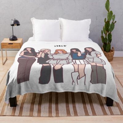 ILLIT Kpop Art Hot Throw Blanket