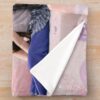 urblanket medium foldwide portraitx1000.1u8 23 - ILLIT Shop